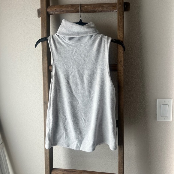 EXPRESS - turtleneck tank, size xs - Picture 1 of 4